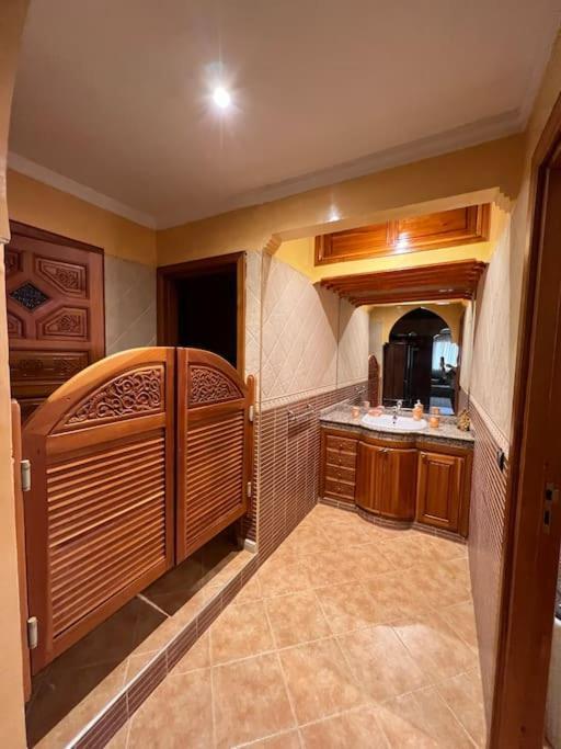 Superbe Appartement Avec Parking Gratuit Marrakesh Bagian luar foto